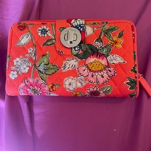 Like new Vera Bradly Wallet.